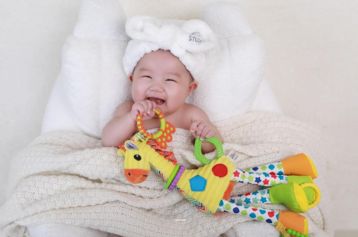 玉林1岁宝宝流鼻涕打喷嚏